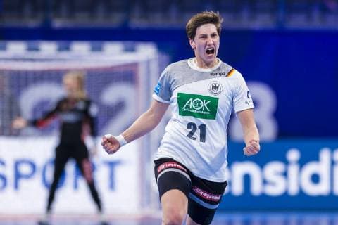 Handball Women European Championship Netherlands Germany Main Round Group 2 3 Matchday at the Palais des Sports Ina Grossmann Germany Thueringer HC Jubel Freude Emotion Torjubel Torschuetze Torschütze Nancy Palais des Sports Jean Weille France