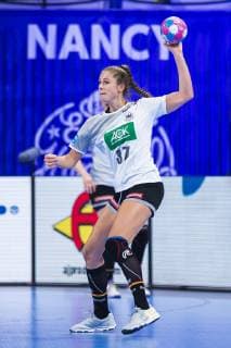 Handball Women European Championship Netherlands Germany Main Round Group 2 3 Matchday at the Palais des Sports Alicia Stolle Germany Thueringer HC Nancy Palais des Sports Jean Weille France