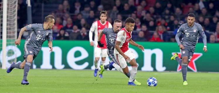 AMSTERDAM, Ajax - Bayern Munchen, football, Champions League Season 2018 2019, 12-12-2018, Johan Cruijff Arena . Ajax player David Neres on the ball during the game Ajax - Bayern . Ajax - Bayern  x2685666x