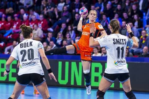 Handball Women European Championship Netherlands Germany Main Round Group 2 3 Matchday at the Palais des Sports v li Emily Boelk Bölk Germany Thueringer HC Estavana Polman Netherlands Xenia Smits Germany Metz Nancy Palais des Sports Jean Weille France