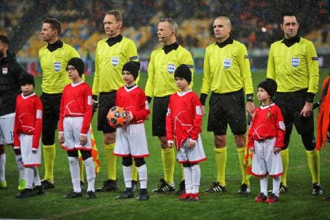 Referee Bjorn Kuipers (C) and his assistants are seen on the pitch at the start of the UEFA Champions League Group F Matchday 6 game between FC Shakhtar Donetsk and Olympique Lyonnais (Lyon) at the NSC Olimpiyskiy, Kyiv, capital of Ukraine, December 22, 2018. Ukrinform. UCL: Shakhtar vs Lyon in Kyiv  Copyright: xPavlo_Bagmutx