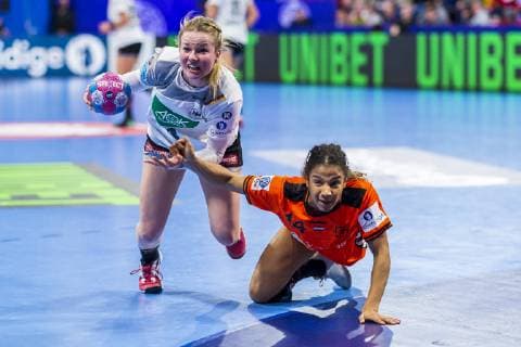Handball Women European Championship Netherlands Germany Main Round Group 2 3 Matchday at the Palais des Sports v li Amelie Berger Germany Leverkusen Delaila Amega Netherlands Tus Metzingen Nancy Palais des Sports Jean Weille France