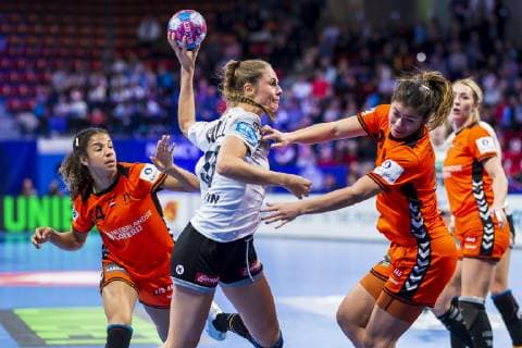 Handball Women European Championship Netherlands Germany Main Round Group 2 3 Matchday at Palais des Sports v li Delaila Amega Netherlands Tus Metzingen Alicia Stolle Germany Thueringer HC Martine Smeets Netherlands Nancy Palais des Sports Jean Weille France