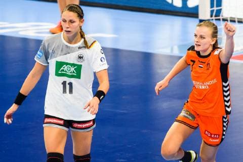181212 Xenia Smits of Germany looks dejected and Debbie Bont of Netherlands celebrates during the EHF European WomenÕs Handball Championship match between Netherlands Germany on December 11 2018 in Nancy Photo Fredrik Varfjell BILDBYR u0081N kod FV 150186, detectedSourceLanguage  Copyright: FREDRIKxVARFJELL BB181212FV098