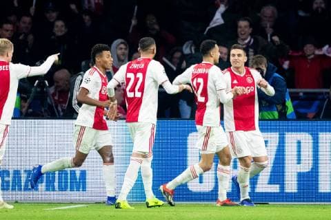 Donny van de Beek of Ajax, David Neres of Ajax, Hakim Ziyech of Ajax, Noussair Mazraoui of Ajax , Dusan Tadic of Ajax during the UEFA Champions League group E match between Ajax Amsterdam and Bayern Munich at the Johan Cruijff Arena on December 12, 2018 in Amsterdam, The Netherlands UEFA Champions League 2018 2019 xVIxVIxImagesx xTomxBodexMultimediaxIVx 13055044