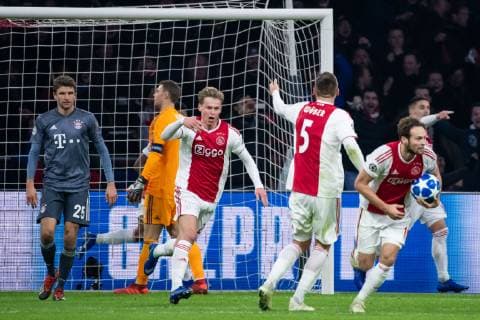 12 12 2018 xkvx Soccer UEFA Champions League Ajax Amsterdam FC Bayern Munich emspor v l Goal celebration celebrate the goal to 1 1 by Dusan Tadic Ajax Amsterdam DFL DFB REGULATIONS PROHIBIT ANY USE OF PHOTOGRAPHS as IMAGE SEQUENCES and or QUASI VIDEO Amsterdam
