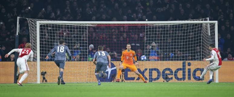 12 12 2018 Football UEFA Champions League 2018 2019 Group stage 6 Matchday Ajax Amsterdam FC Bayern Munich in the Johan Cruijff Arena Amsterdam Goal to 2 1 by penalty DFL and DFB regulations prohibit any use of photographs as image sequences and or quasi video