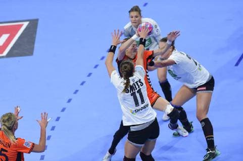 Polman Estavana vs Smits HANDBALL : Championnat d Europe Feminin 2018 - Nancy 012 12 2018 - Pays Bas vs Allemagne - 2e Tour MAO Panoramic 