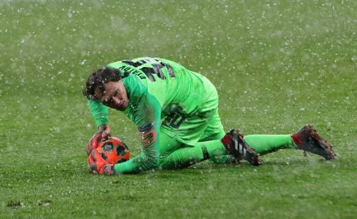Goalkeeper Andrii Piatov of FC Shakhtar Donetsk hovers over the ball on the pitch during the UEFA Champions League Group F Matchday 6 game against Olympique Lyonnais (Lyon) at the NSC Olimpiyskiy, Kyiv, capital of Ukraine, December 12, 2018. Ukrinform. UCL: Shakhtar vs Lyon in Kyiv  Copyright: xPavlo_Bagmutx