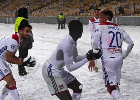 Players of Olympique Lyonnais (Lyon) throw snowfalls after the UEFA Champions League Group F Matchday 6 game against FC Shakhtar Donetsk at the NSC Olimpiyskiy, Kyiv, capital of Ukraine, December 13, 2018. Ukrinform. UCL: Shakhtar vs Lyon in Kyiv  Copyright: xPavlo_Bagmutx