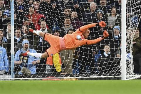 Manchester City TSG 1899 Hoffenheim The equaliser to 1 1 by Manchester Sane Sane Leroy No 19 in goal Hoffenheims Oliver Baumann No 1 in the Champions League match Manchester City TSG 1899 Hoffenheim Manchester 12 12 18 18 Football Champions League Manchester