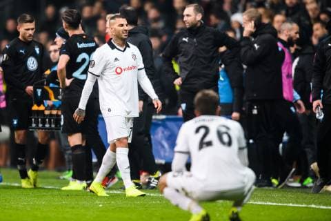 181213 Ricardo Quaresma of Besiktas looks dejected while leaving the pitch after a red card during the Europa league match between Besiktas and Malmö FF on December 13 2018 in Istanbul Photo Petter Arvidson BILDBYR u0081N kod PA 92175, detectedSourceLanguage  Copyright: PETTERxARVIDSON BB181213PA049