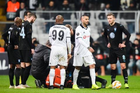 181213 Ricardo Quaresma of Besiktas looks dejected after receiving a red card during the Europa league match between Besiktas and Malmö FF on December 13 2018 in Istanbul Photo Petter Arvidson BILDBYR u0081N kod PA 92175, detectedSourceLanguage  Copyright: PETTERxARVIDSON BB181213PA094