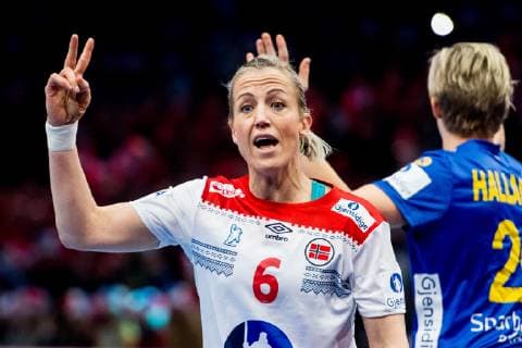 181214 Heidi L¿ke of Norway during the EHF European WomenÕs Handball Championship match between Sweden and Norway on December 14 2018 in Paris Photo Jon Olav Nesvold BILDBYR u0081N kod JE 160384, detectedSourceLanguage  Copyright: JONxOLAVxNESVOLD BB181214JE005