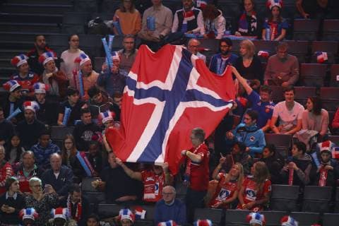 Handball, Damen EM, Spiel um Platz 5, Schweden - Norwegen Drapeau supporters (Norvege) HANDBALL : Suede vs Norvege - Euro Feminin - 14 12 2018 GwendolineLeGoff Panoramic 