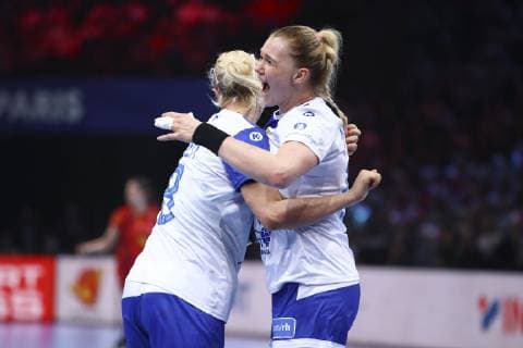 Handball, Damen EM, Halbfinale, Russland - Rumänien Joie Kseniia Makeeva (Russie) et Anna Sen (Russie) HANDBALL : Russie vs Roumanie - Demie Finale Euro feminin - 14 12 2018 GwendolineLeGoff Panoramic 