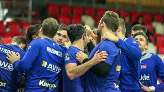 The players of HBW Balingen Weilstetten swear themselves before the game in the game VFL Eintracht Hagen vs. HBW Balingen Weilstetten Handball 2 Bundesliga 14 12 2018 VFL Eintracht Hagen vs. HBW Balingen Weilstetten Handball 2 Bundesliga 14 12 2018 Hagen Copyright: xEIBNER MarioxHommesx EP_MHS