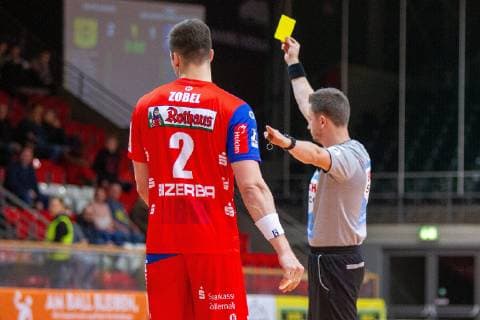 Rene Zobel Balingen Weilstetten 2 sees yellow card at match VFL Eintracht Hagen vs HBW Balingen Weilstetten Handball 2 Bundesliga 14 12 2018 VFL Eintracht Hagen vs HBW Balingen Weilstetten Handball 2 Bundesliga 14 12 2018 Hagen Copyright: xEIBNER MarioxHommesx EP_MHS