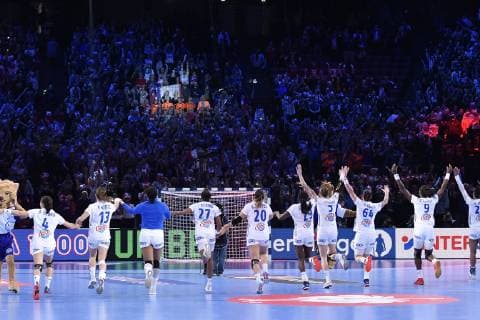 Handball, Damen EM, Halbfinale, Niederlande - Frankreich 14-12-2018 HANDBAL: 13TH WOMENS EUROPEAN HANDBALL CHAMPIONSHIP: NEDERLAND-FRANKRIJK NETHERLANDS-FRANCE: PARIJS Frankrijk gaat door naar de finale Foto: SCS Soenar Chamid xVIxVIxImagesx xSoenarxChamidxsportfotografiexIVx 13070981