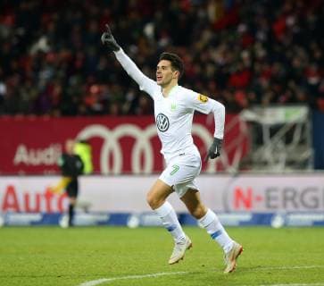 Nürnberg vs VfL, 1. BL Nürnberg, 14.12.2018, FUßBALL - 1. FC Nürnberg vs VfL Wolfsburg, 1. BL, Saison 2018 19, Max-Morlock-Stadion. Bild zeigt: Josip Brekalo (VfL Wolfsburg) jubelt nach seinem Tor zum 0:2 DFL REGULATIONS PROHIBIT ANY USE OF PHOTOGRAPHS AS IMAGE SEQUENCES AND OR QUASI-VIDEO. Nürnberg *** Nürnberg vs VfL 1 BL Nürnberg 14 12 2018 FUßBALL 1 FC Nürnberg vs VfL Wolfsburg 1 BL Saison 2018 19 Max Morlock Stadium Picture shows Josip Brekalo VfL Wolfsburg cheers after his goal to 0 2 DFL REGULATIONS PROHIBIT ANY USE OF PHOTOGRAPHS AS IMAGE SEQUENCES AND OR QUASI VIDEO Nürnberg