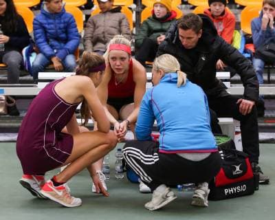 Antonia Lottner lks talks to Katharina Hobgarski who had to give up German Championships 2018 because of an injury Copyright: xJuergenxHasenkopfx