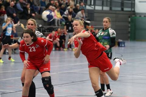 Sport 1 FC Cologne vs TV Aldekerk 07 Handball Women 3 Bundesliga West right Julia Schumacher 1 FC Cologne 15 12 2018