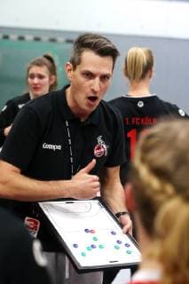 Sport 1 FC Cologne vs. TV Aldekerk 07 Handball Women 3 Bundesliga West Coach Jan Heiner Lück 1 FC Cologne 15 12 2018