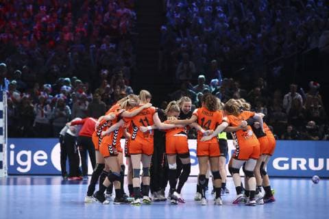 Handball, EM Damen, Spiel um Platz 3, Rumänien - Niederlande Joie equipe (Pays Bas) HANDBALL : Roumanie vs Pays Bas - Petite Finale Euro feminin - 16 12 2018 GwendolineLeGoff Panoramic 