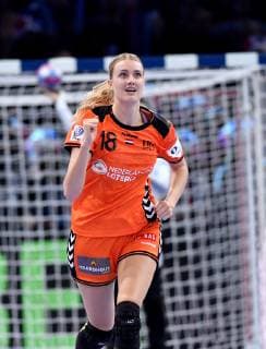 Handball, EM Damen, Spiel um Platz 3, Rumänien - Niederlande 16-12-2018 HANDBAL: 13TH WOMENS EUROPEAN HANDBALL CHAMPIONSHIPS: ROEMENIE-NEDERLAND: PARIJS Kelly Dulfer (NED) Foto: SCS Soenar Chamid xVIxVIxImagesx xSoenarxChamidxsportfotografiexIVx 13089297