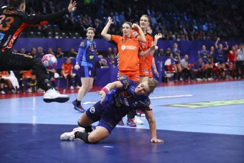 Handball, EM Damen, Spiel um Platz 3, Rumänien - Niederlande Crina Elena Pintea (Roumanie) HANDBALL : Roumanie vs Pays Bas - Petite Finale Euro feminin - 16 12 2018 GwendolineLeGoff Panoramic 