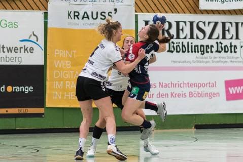 Eva Legermann TuS Lintfort 04 Marie Christine Beddies SG H2Ku Herrenberg Kuties 22 SG H2Ku Herrenberg Kuties vs TuS Lintfort Handball 2 Bundesliga Women HBF Season 18 19 16 12 2018 SG H2Ku Herrenberg Kuties vs TuS Lintfort Handball 2 Bundesliga Women HBF Season 18 19 16 12 2018 Mens Handball Copyright: xEIBNER WolfgangxFrankx EP_WFK