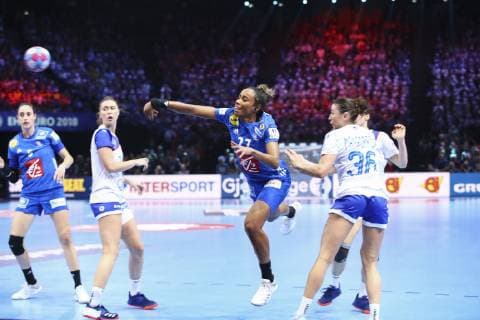 Handball, EM Damen, Finale, Russland - Frankreich Estelle Nze Minko (France) HANDBALL : Russie vs France - Finale Euro feminin - 16 12 2018 GwendolineLeGoff Panoramic 