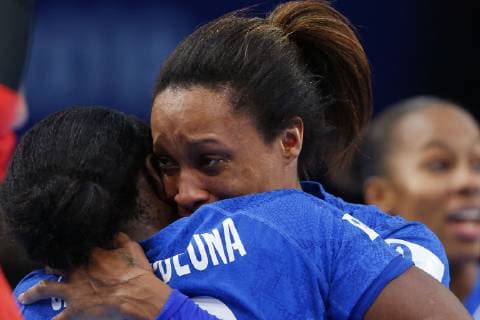 Handball, EM Damen, Frankreich ist Europameister Joie Grace Zaadi (France) et Allison Pineau (France) victorieuse HANDBALL : Russie vs France - Finale Euro feminin - 16 12 2018 GwendolineLeGoff Panoramic 