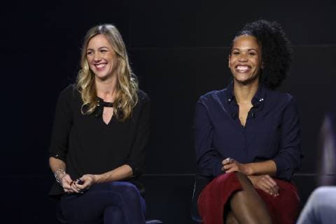 Marie Patrux et Amelie Goudjo HANDBALL : L Equipe de France feminine Championne d Europe de handball sur le plateau de Beinsports - 17 12 2018 GwendolineLeGoff Panoramic 