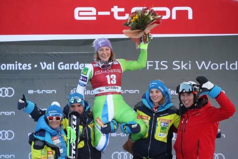 ALPINE SKIING - FIS WC Val Gardena VAL GARDENA,ITALY,18.DEC.18 - ALPINE SKIING - FIS World Cup, downhill, ladies, award ceremony. Image shows Ilka Stuhec (SLO) with her coaching team. Keywords: Stoeckli. GEPAxpictures xChristianxWalgram