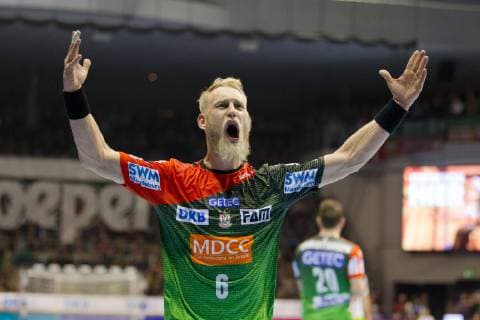 Matthias Musche Nr 6 SC Magdeburg cheers SC Magdeburg vs Frisch Auf Goeppingen SC Magdeburg vs Frisch Auf Goeppingen Handball DHB Cup Quarterfinals Season 2018 2019 19 12 2018 Magdeburg Copyright: xEIBNER DanielxReineltx EP_DRT