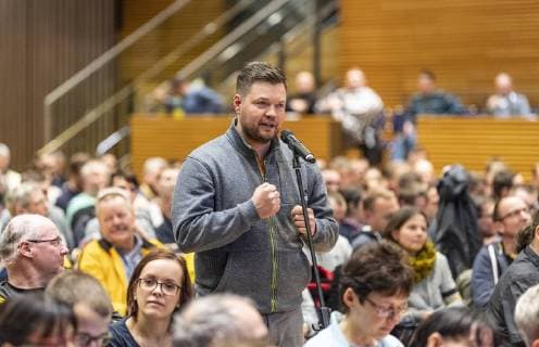 Football 2 Bundesliga Season 2018 2019 General meeting and election to the presidium of SG Dynamo Dresden Wednesday 19 12 2018 at ICC Dresden Former Capo Stefan Lehmi Lehmann speaks