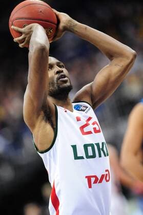 JaJuan Johnson USA 25 Lokomotiv Kuban Krasnodar at free-throw basket throw action game scene vertical vertical event event ALBA Berlin vs Lokomotiv Kuban Krasnodar 7Days EuroCup season preliminary round 2018 2019 location Mercedes Benz Arena Berlin Germany Europe Date 19 12 2018 Stiehl Photography