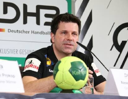 GER DHB Handballball WM PK 21 12 2018 AOK Headquarters Berlin GER DHB Handballball WM PK DHB regulations prohibit any use of photographs as image sequences and or quasi video im Bild Co Trainer Alexander Haase nordphotox xEngler nph00076