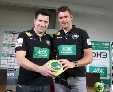 GER DHB Handballball WM PK 21 12 2018 AOK Headquarters Berlin GER DHB Handballball WM PK DHB regulations prohibit any use of photographs as image sequences and or quasi video im Bild Trainer Christian Prokop Co Trainer Alexander Haase nordphotox xEngler nph00076