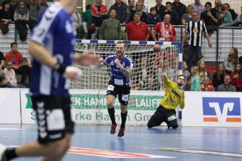 Goal celebration with Thees Glabisch VfL Luebeck Schwartau 2 ASV Hamm Westfalen vs VfL Luebeck Schwartau Handball 2 Bundesliga 21 12 2018 ASV Hamm Westfalen vs VfL Luebeck Schwartau Handball 2 Bundesliga 21 12 2018 Hamm Copyright: xEIBNER JanxStrohdiekx EP_JSK