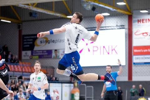 Luebbecke Germany 22 12 2018 2 Handball Bundesliga 2018 2019 TuS N Luebbecke vs EHV Aue Kevin Roch Aue Luebbecke Nordrhein Westfalen Germany Merkur Arena