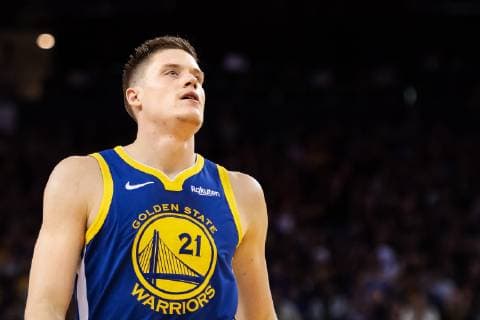 181222 Jonas Jerebko of Golden State Warriors during a regular season NBA game between Golden State Warriors and Dallas Mavericks on December 22 2018 in Oakland Photo Joel Marklund BILDBYR u0081N kod JM 87819, detectedSourceLanguage  Copyright: JOELxMARKLUND BB181222JM033
