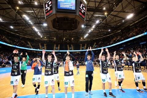 Handball Handball 2 League 2018 2019 Handball Sportverein Hamburg vs TuSEM Essen Team of the Handball Sportverein Hamburg Final cheer Barclaycard Arena Hamburg