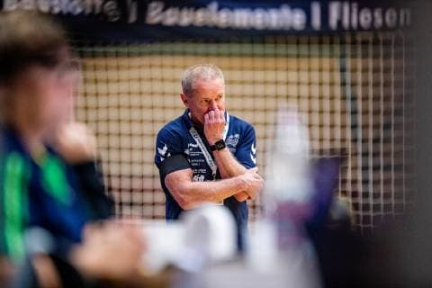 Coach Uwe Jungandreas Dessau Rosslauer HV 06 during the DKB Handball 2 Bundesliga match between Dessau Rosslauer HV 06 and HSC Coburg in the Anhalt Arena on 23 December 2018 in Bauhausstadt Dessau Sachsen Anhalt Saxony Anhalt Germany HB 2BL Dessau Rosslauer HV 06 HSC Coburg Dessau Copyright: xEIBNER HartmutxBoesenerx EP_HBR