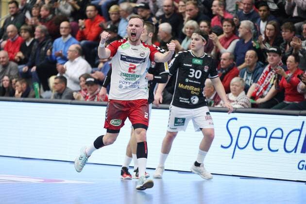 Goal celebration by Lukas Blohme ASV Hamm Westfalen 2 ASV Hamm Westfalen vs Handball Sportverein Hamburg Handball 2 Bundesliga 26 12 2018 ASV Hamm Westfalen vs Handball Sportverein Hamburg Handball 2 Bundesliga 26 12 2018 Hamm Copyright: xEIBNER JanxStrohdiekx EP_JSK
