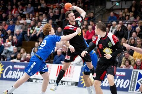 Luebbecke Germany 26 12 2018 2 Handball Bundesliga 2018 2019 TuS N Luebbecke vs TSV Bayer Dormagen L R Lukas Stutzke Dormagen Jo Gerrit Genz Luebbecke Luebbecke Nordrhein Westfalen Germany Merkur Arena
