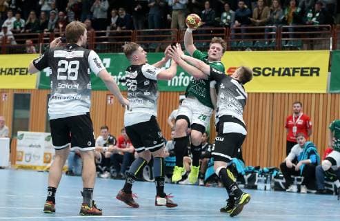 v li Malte Seidel TuSEM Essen Tim Zechel TuSEM Essen Lukas Siegler DJK Rimpar Wolves Luca Witzke TuSEM Essen DKB 2 Handball Bundesliga DJK Rimpar Wolves TuSEM Essen xfsx