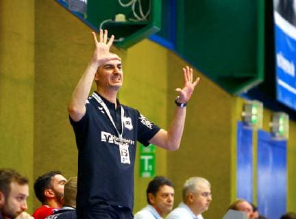 Coach Emir Kurtagic Hüttenberg Handball 2 League 2018 19 EHV Aue TV Hüttenberg on 27 12 2018 EHV Aue TV Hüttenberg