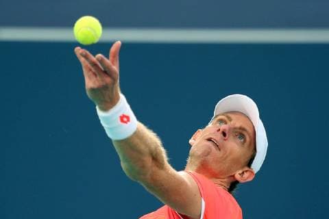 (181228) -- ABU DHABI, Dec. 28, 2018 (Xinhua) -- Kevin Anderson of South Africa serves during his match against Hyeon Chung of South Korea at the 2018 Mubadala World Tennis Championship in Abu Dhabi, the United Arab Emirates (UAE), on Dec. 27, 2018. Kevin Anderson won 2-1. (Xinhua Mahmoud Khaled) (SP)UAE-ABU DHABI-TENNIS-MUBADALA WORLD TENNIS CHAMPIONSHIP 